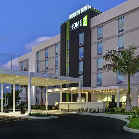Home2 Suites By Hilton West Palm Beach Airport Cloud Lake Exteriör bild