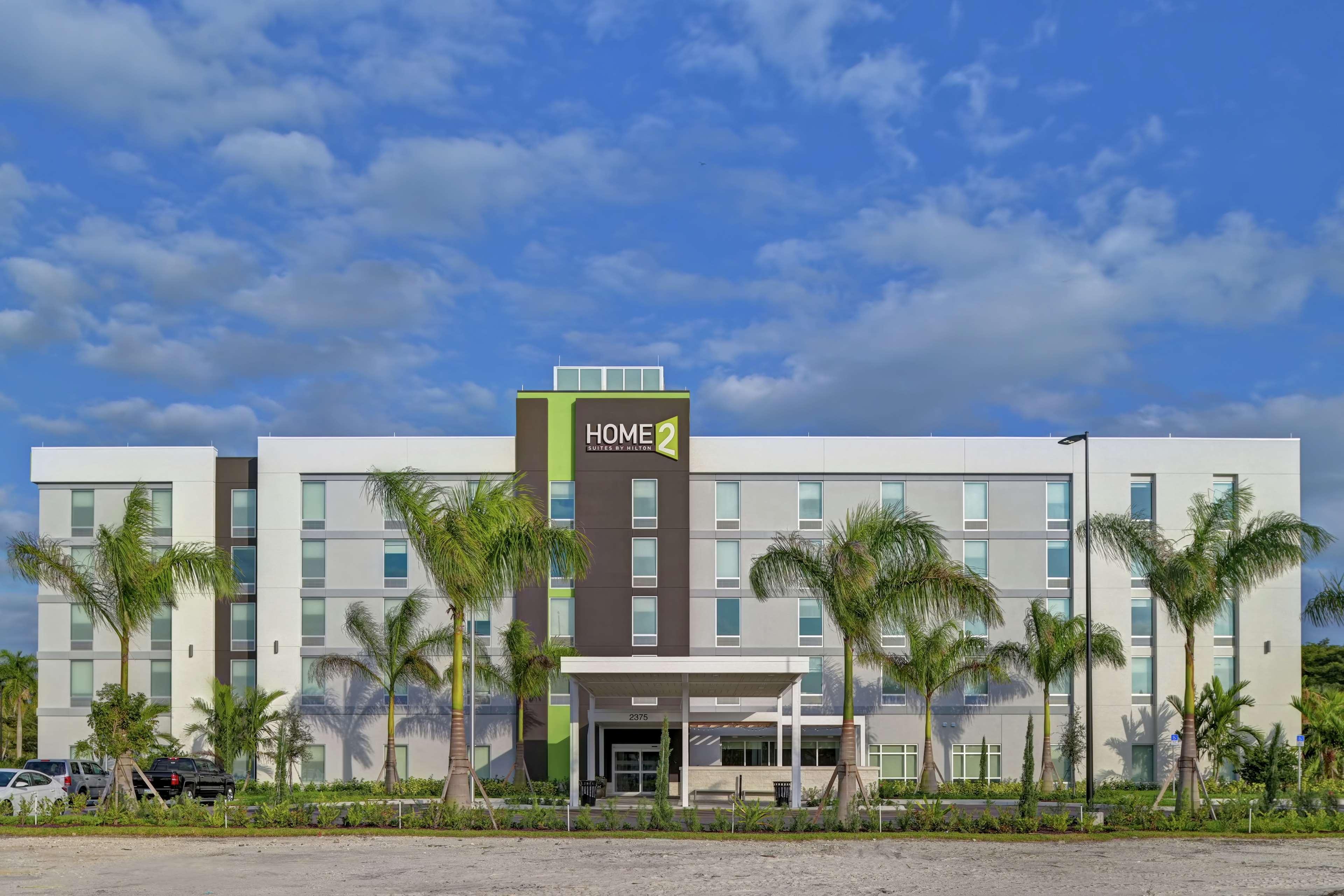 Home2 Suites By Hilton West Palm Beach Airport Cloud Lake Exteriör bild