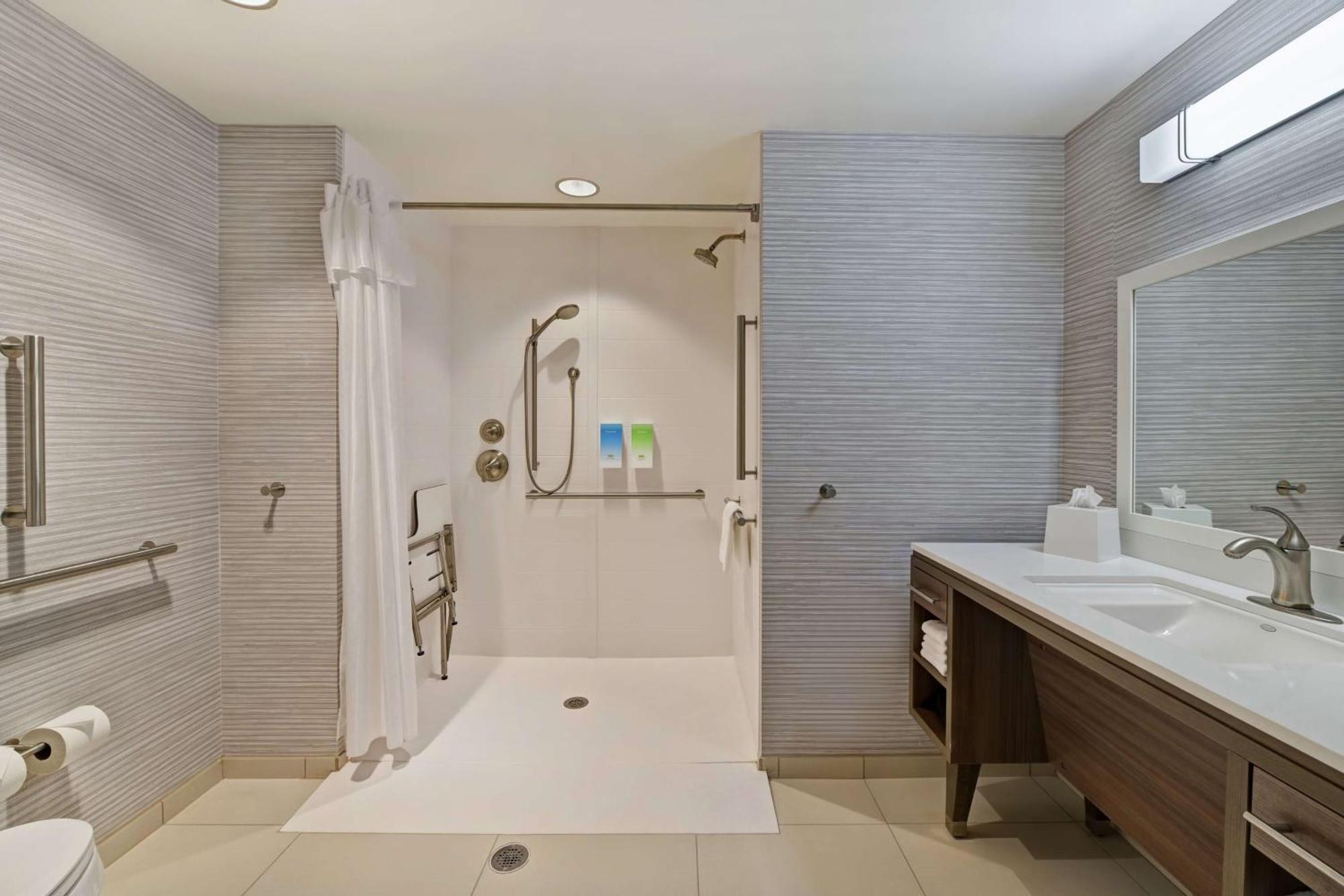 Home2 Suites By Hilton West Palm Beach Airport Cloud Lake Exteriör bild